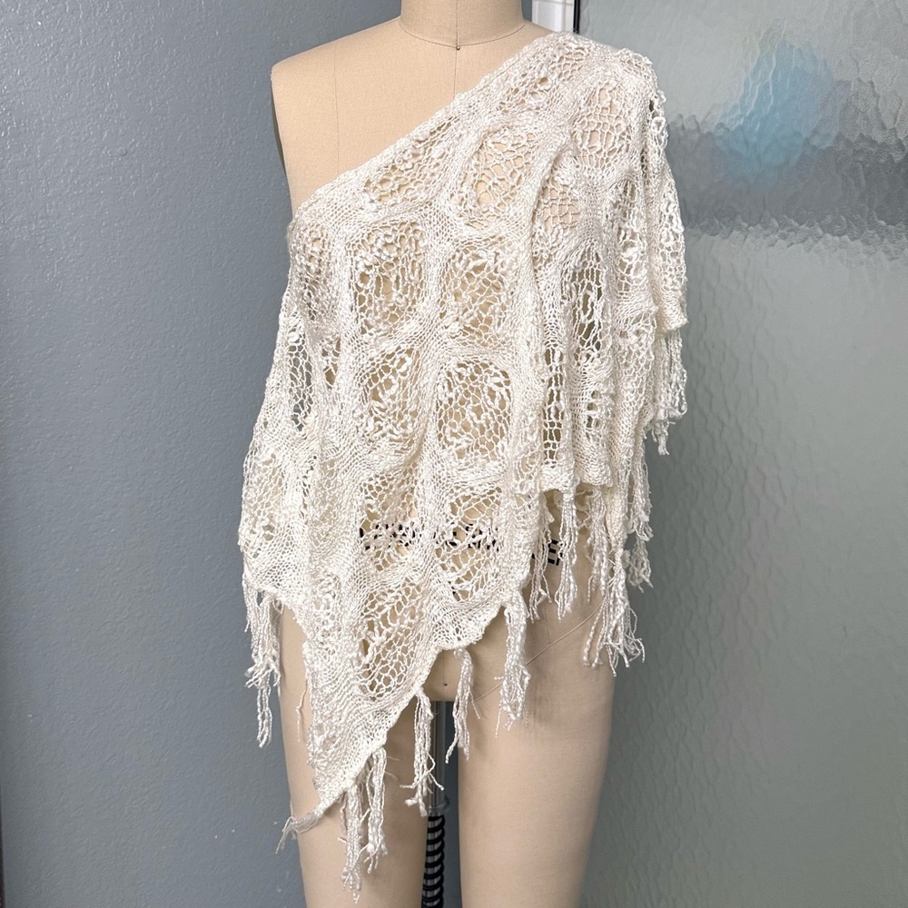 Cape Poncho Shawl Lace Crochet Knit Fringe Tassels Net Off White Cream One Size